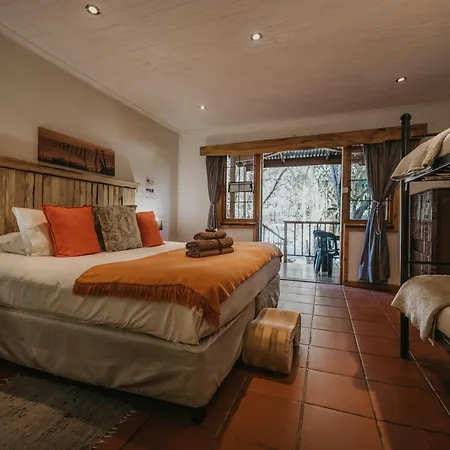 Tsitsikamma Backpackers Hostel Stormsrivier Exterior photo